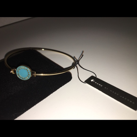 MARC by Marc Jacobs Logo Disc Bangle NWT - Picture 3 of 5